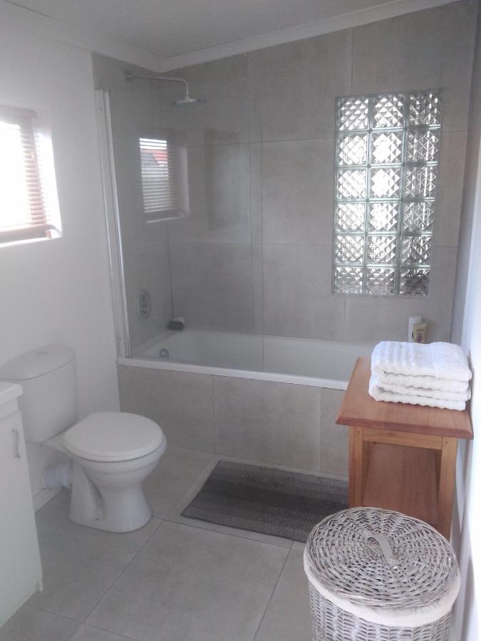 Fisherhaven Guest House Hermanus Exterior foto